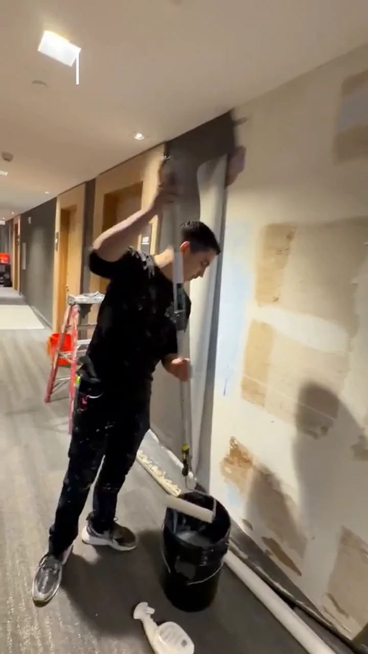 Corridors: preparation and finishes · Before
